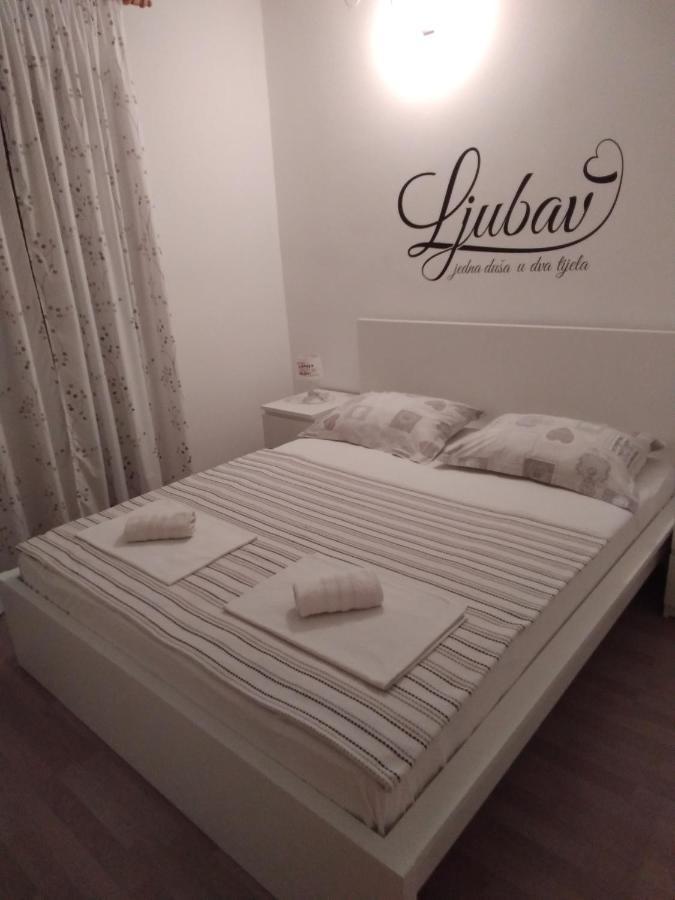 Apartmani Kraljevic Vodice Extérieur photo